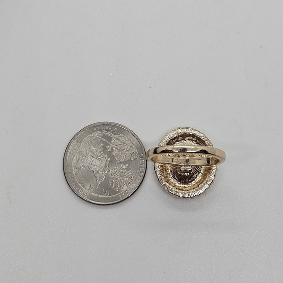 gold tone cocktail ring with large pink rhinestone and clear halo size 7 - Picture 3 of 5